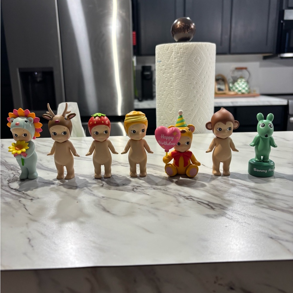 Cute Collectible Figurines Set Sonny Angels